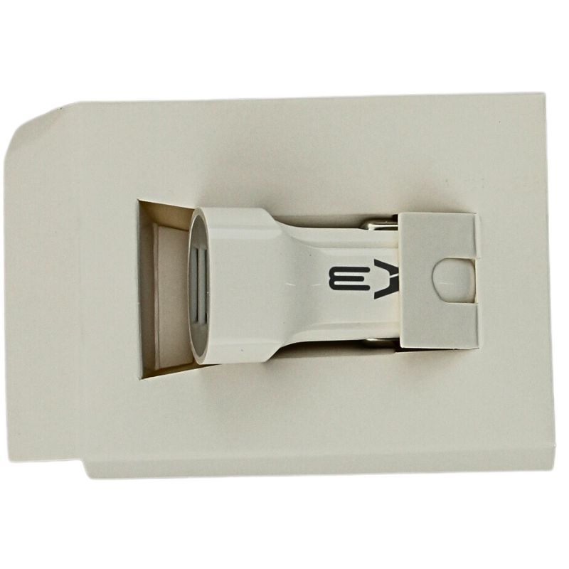 C3 Tech kahe USB pordiga autolaadija